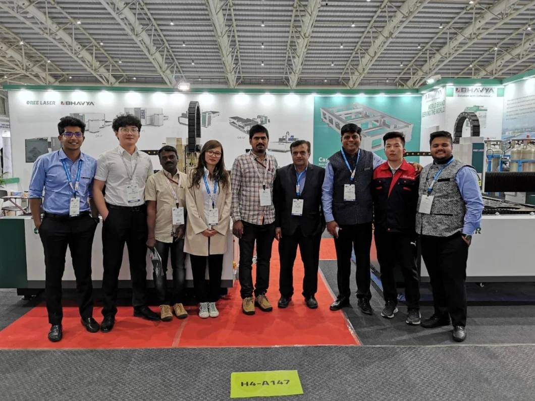 mini type enclosed cover small size bed 1309 1510 CNC fiber laser cutting machine laser cutter