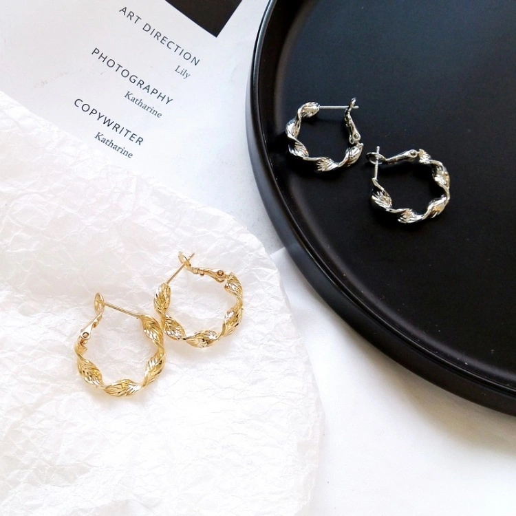 High Quality Charm Jewelry 18K Gold Plated Brass Twisted Circle Hoop Earrings