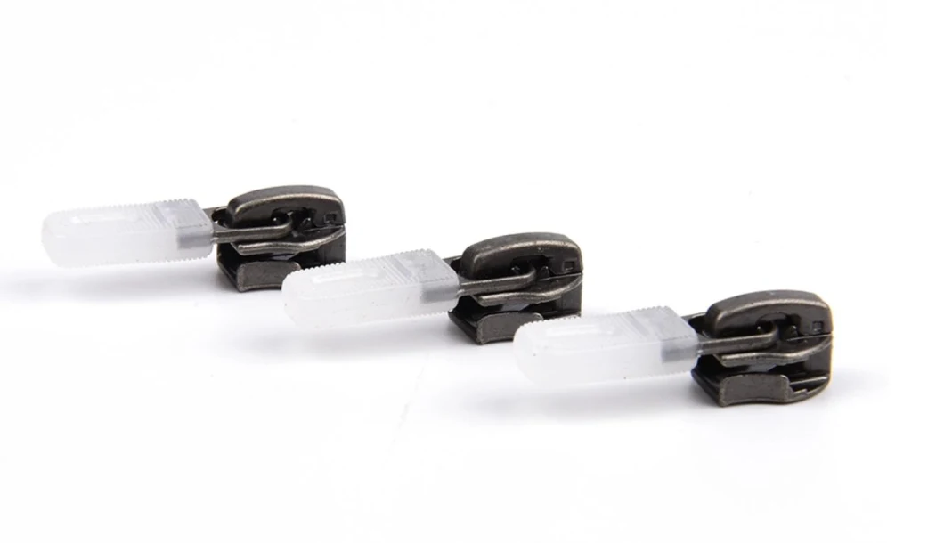 Clothing Pull Customize Logo Zipper Puller Design Embossed Logo Rubber PVC Zipper Puller
