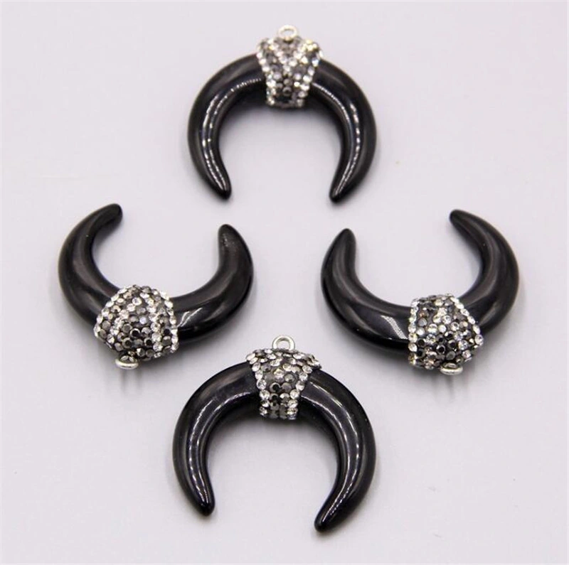 Fashion Jewelry Accessories Natural Agate Stone Crescent Pendant Resin Moon Pendant