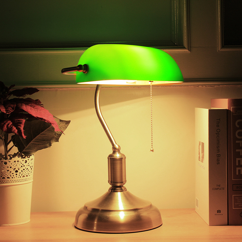 Retro Style Classical Green Lampshade Table Lamp Office Lamp Desk Lamp