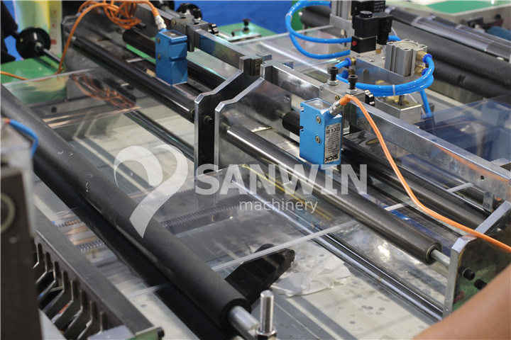 Side Sealing Plastic Cutting Bag Making Machine