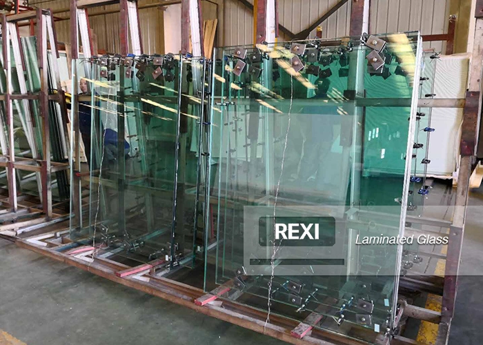 6.38mm-40.28 mm flat/curved Laminated Glass Panels