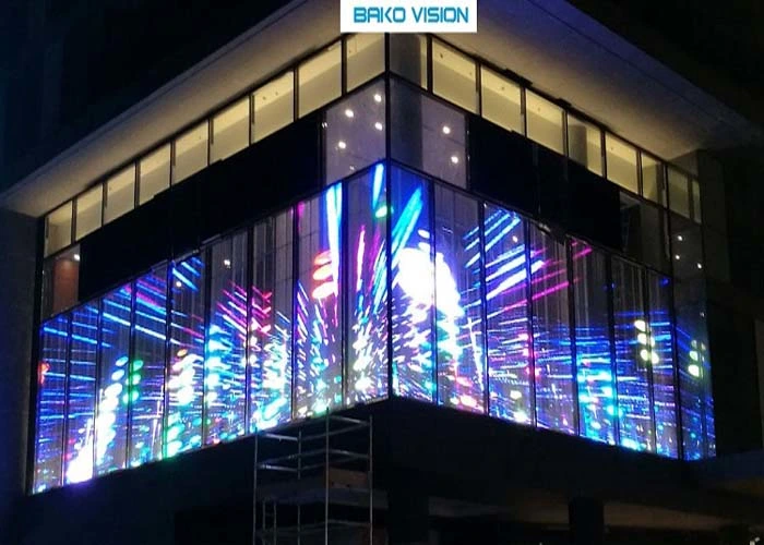 P3.9-7.8 HD Indoor LED Display Transparent LED Screen for Window Advertising