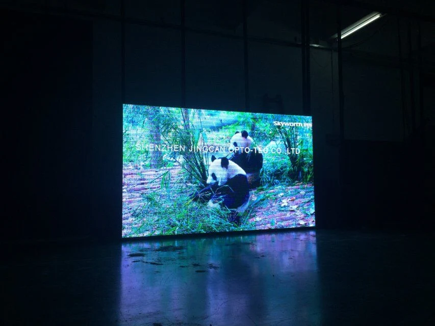 Full Color SMD P5 Outdoor Video Wall LED Display with 2.88mx1.92m