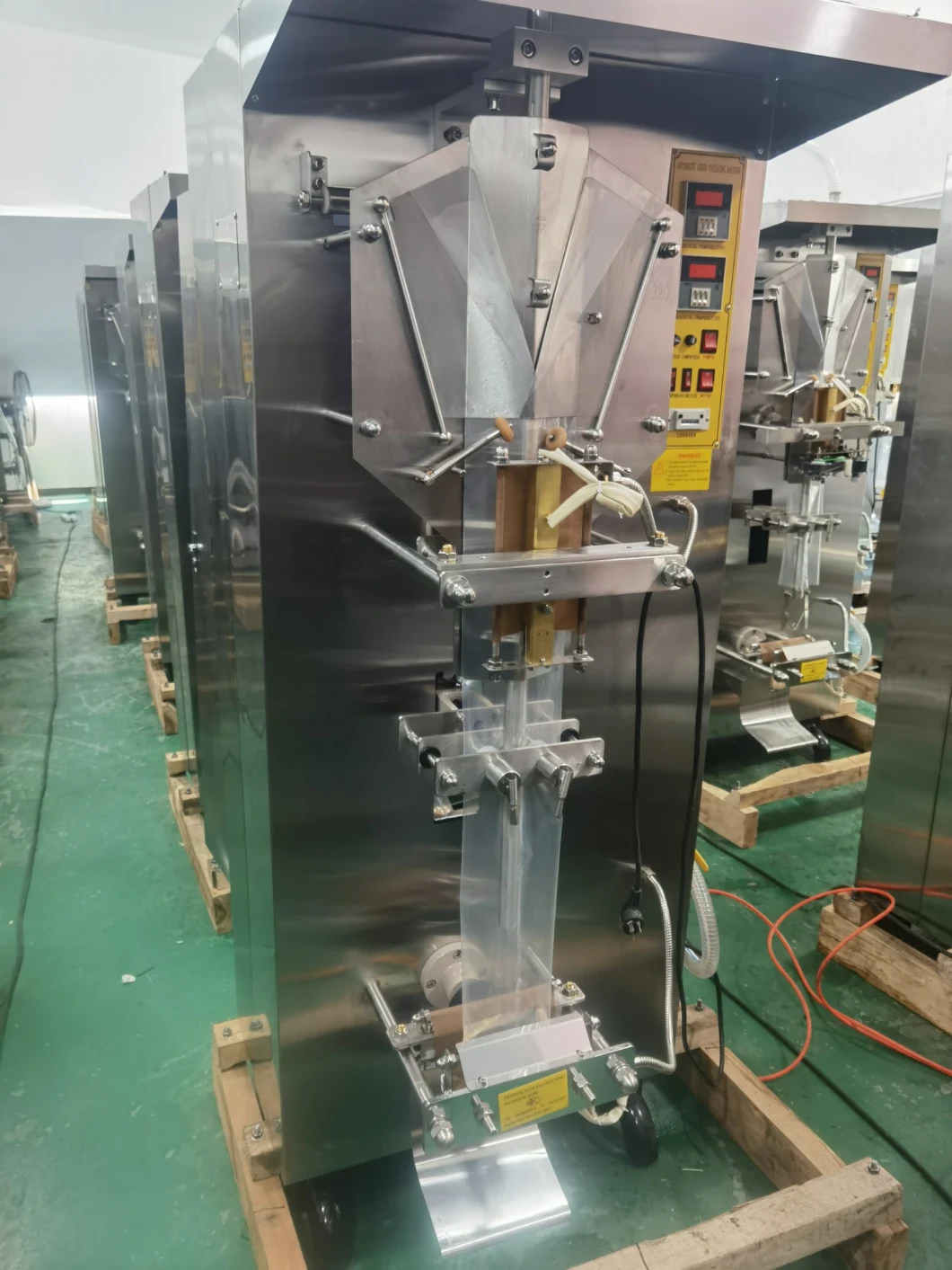 Automatic Filling Machine Stainless Steel Bag Liquid Filling Machine Water Filling