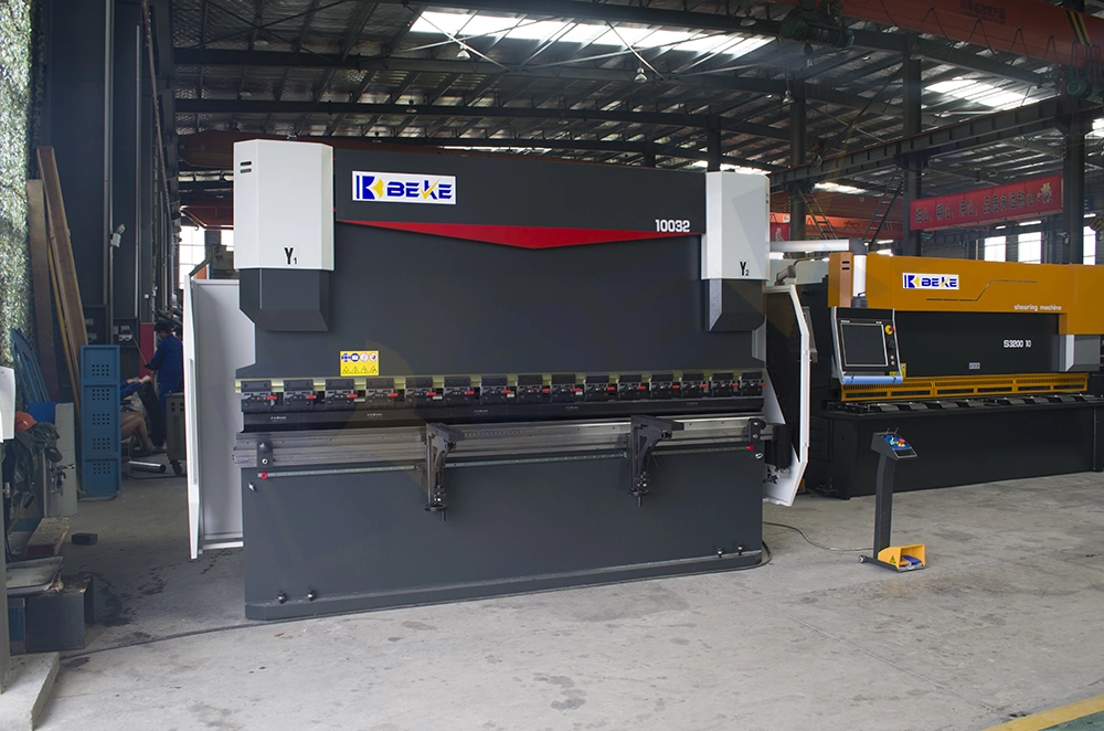 Brake Brand Delem 200t 3200mm CNC Aluminium Sheet Folder Machine