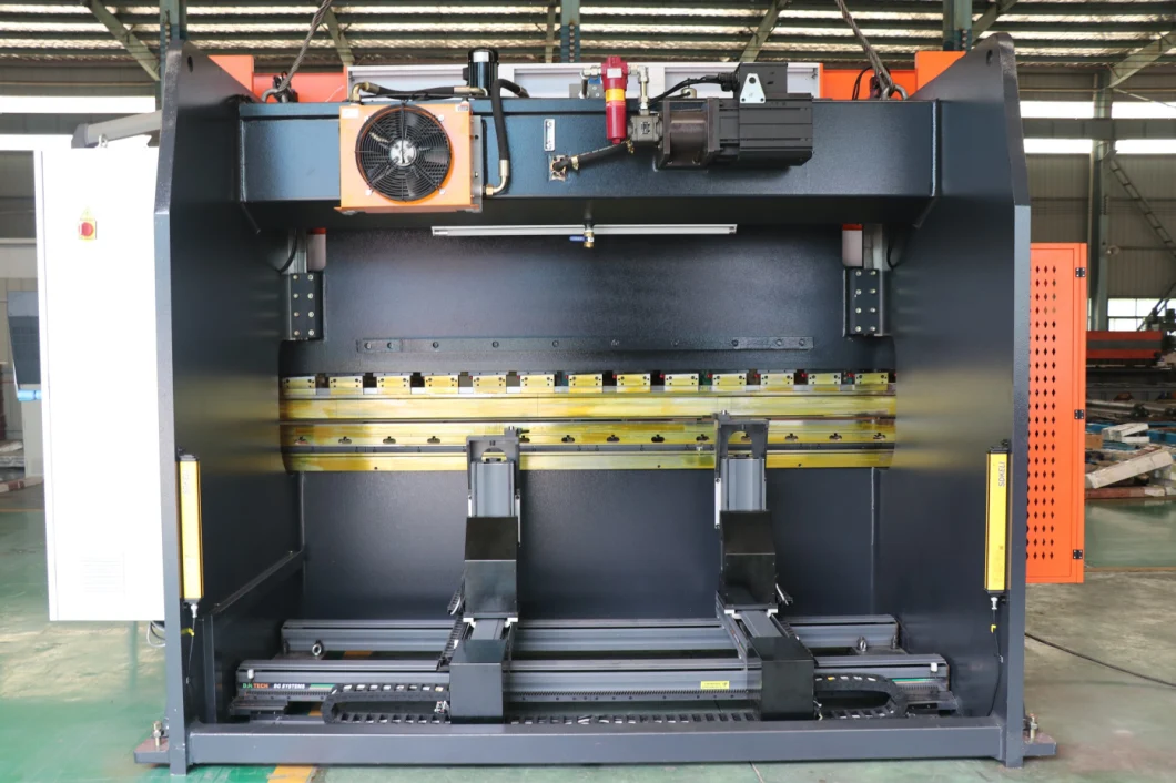 Full Automatic CNC Press Brake with Delem Da69t CNC System Sheet Metal 630t 2500 Press Brake