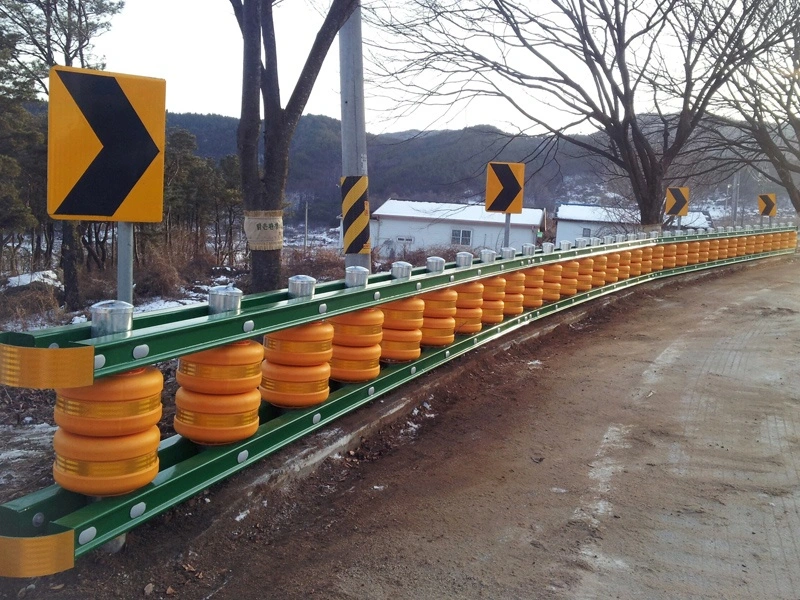 Motorway Safety Roller Barrier / Roller Safety Guardrail / Roadway Roller Guardrail