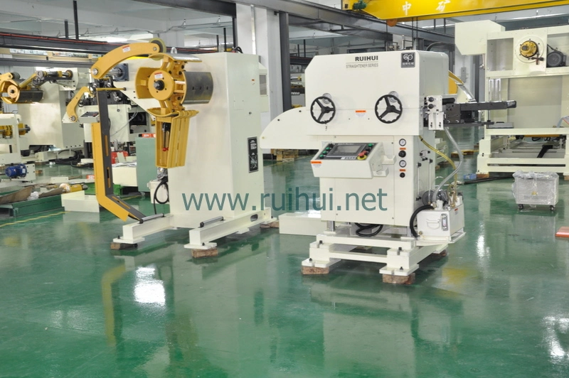 China Automation Nc Servo Feeder Machine with Uncoiler Straightener (MAC1-300)