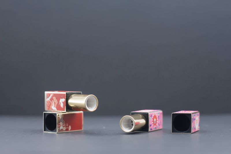 Magnet Cap 3D Printing Embossed Makeup Products Cosmetic Packaging Lipstick Case