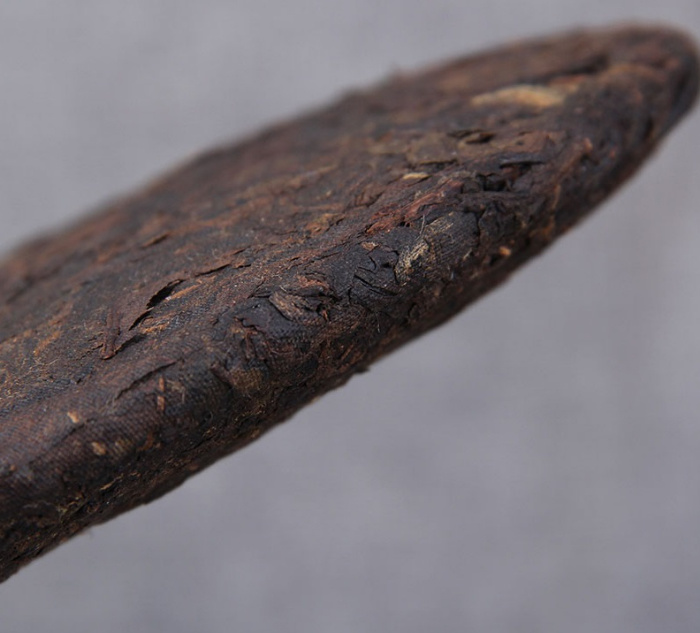 Ancient Uncooked PU Erh Tea Cake, Old Tree Raw PU-Er Tea