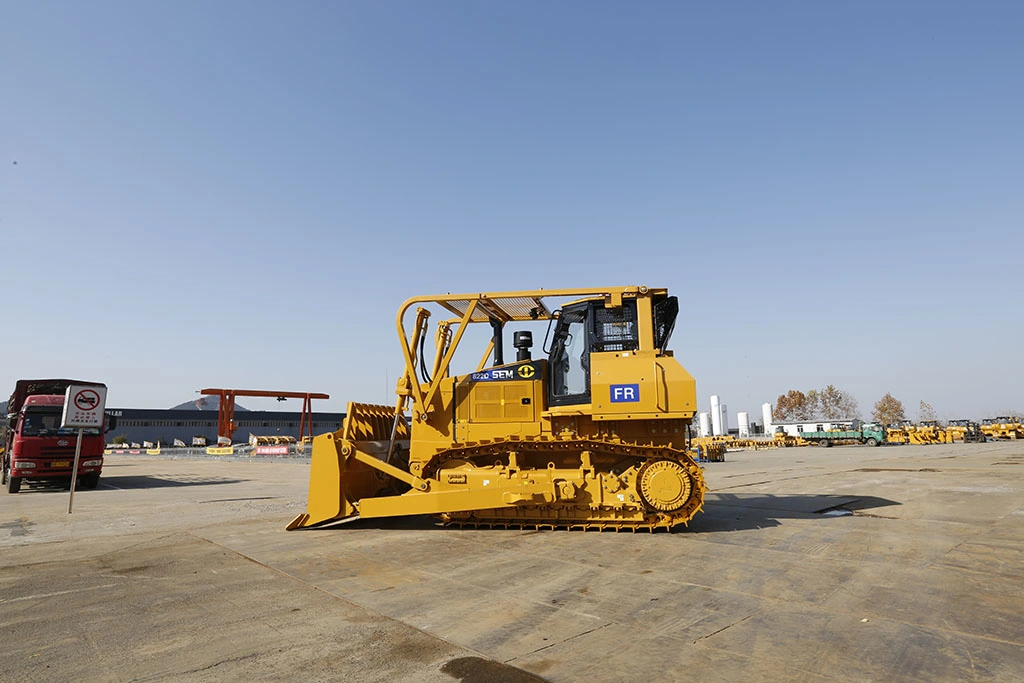 Sem822D 220HP 24ton Bulldozer with 6.4m3 Blade 7.5m3 Su Blade