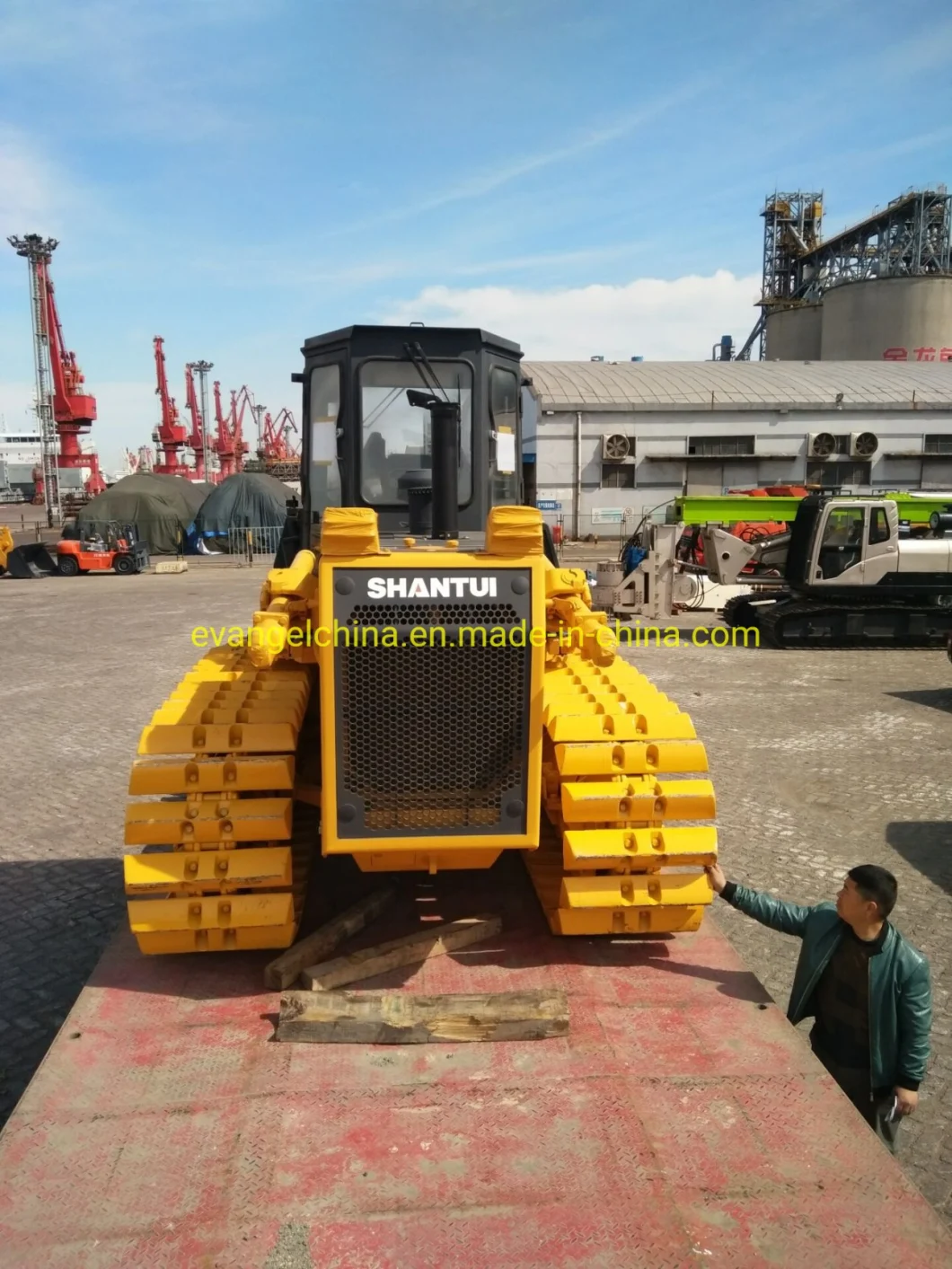 Shantui 130HP Wetland Crawler Bulldozer SD13s with Rear Ripper