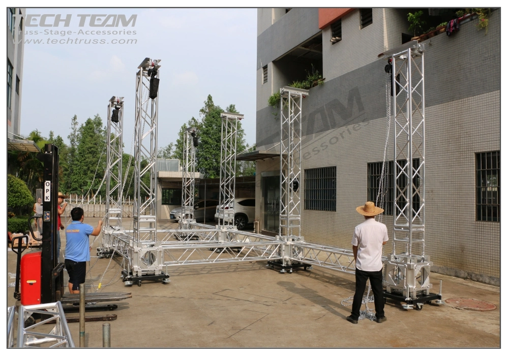 China Wholesale Stage Outdoor 300mm-520mm Square Bolt Truss on Sale