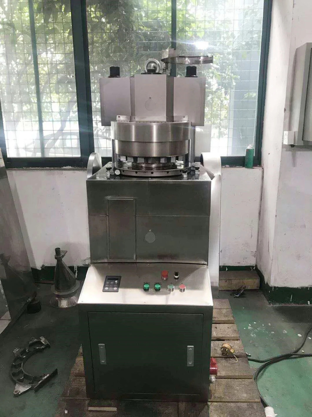 Zp-17b Pharmaceutical Machinery Tablet Making Machine Automatic Pill Press Machine