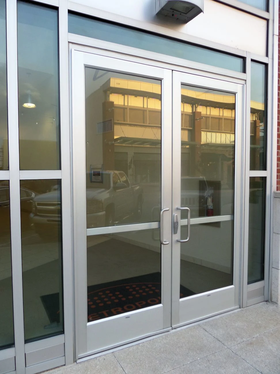 High Quality Customized Commercial Aluminum Storefront Doors and Windows