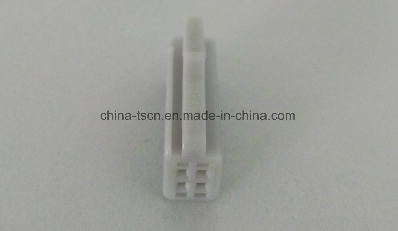 Plastic Electrical Auto Wire to Board Harness Terminal Cable Connector