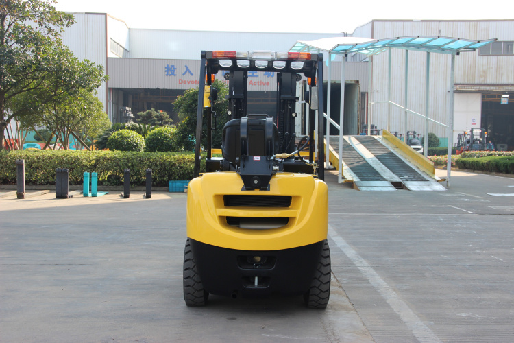 China Due-Fuel Fork Lift 3 Ton LPG Forklift with Nissan Engine