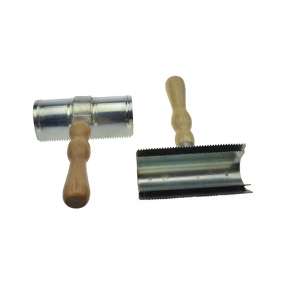 Horse Itch Device Metal Horse Brush Horse Room Supplies Horse Brush Hair Remover Iron Horse Brush