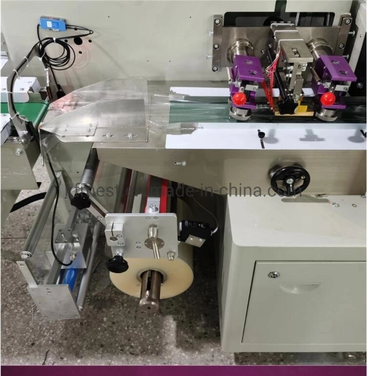 High Quality Servo Motors Disposable Medical Mask Packaging Machine Surgical Mask KN95 Packing Machine