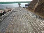 Good Creep Performance of Uniaxial HDPE Plastic Geogrid for Retaining Walls