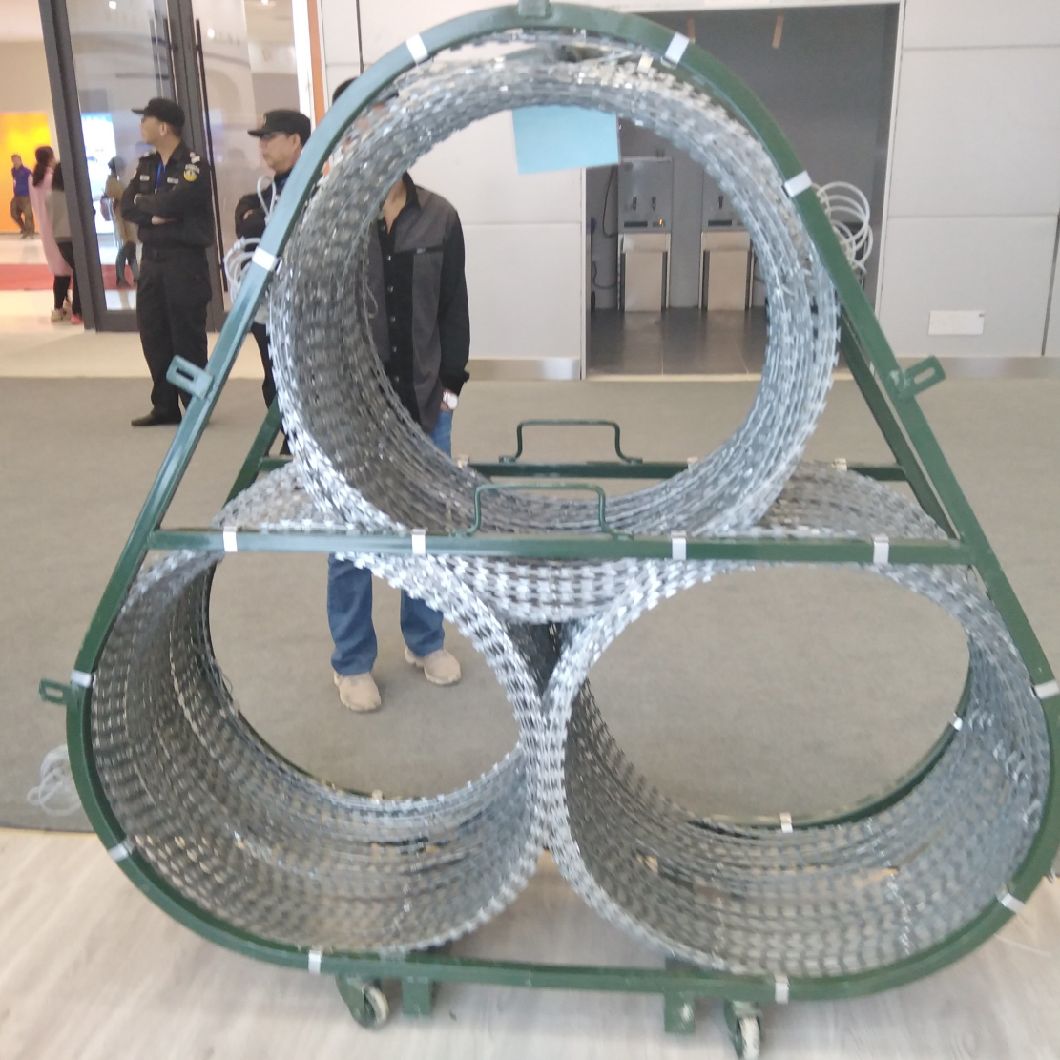 Mobile Security Barrier Trailer for Army Police Emergency Boundary Protection (Rapid Deployment Barrier Razor Wire Trailer)