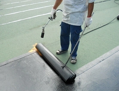 Fiberglass Mesh Reinforced Polyester Mat Increases The Tensile Strength and Tear Strength of Waterproofing Bitumen Membrane