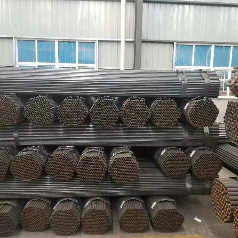 Hot Rolled Cold Rolling Black Painting Galvanzied ERW Steel Black Pipes