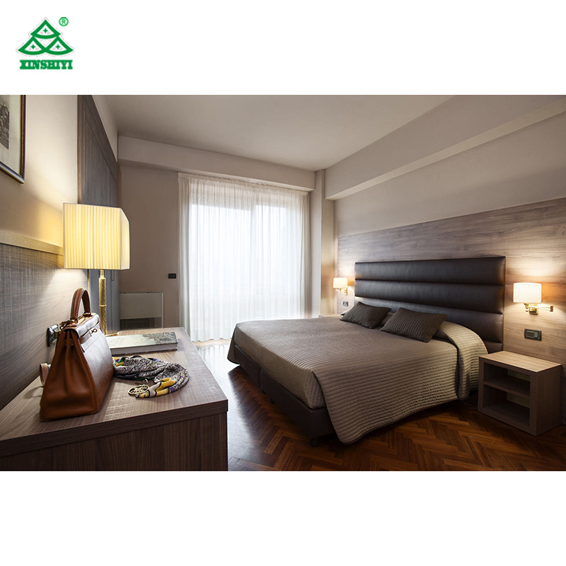 Wholesale Excellent Hotel Bedroom Furniture with Luxurious Bedding Set