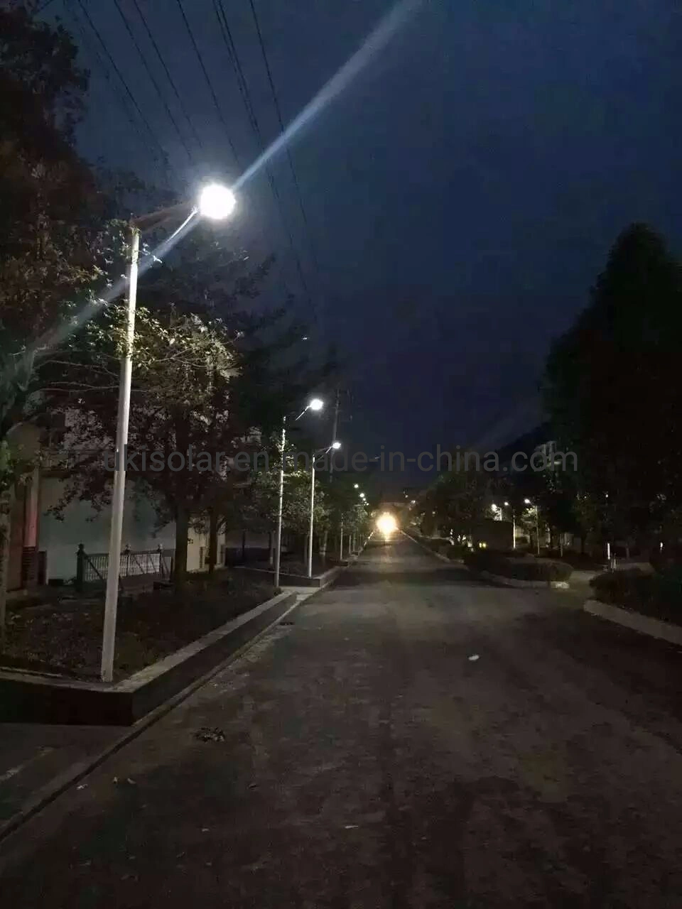 Ukisolar China Suppliers LED Factory Lighting Housing IP66 All in One Solar LED Street Light