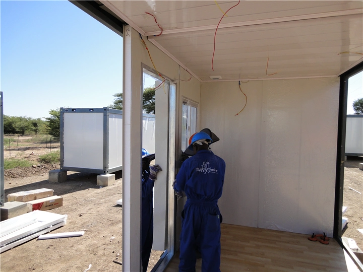 Pre Built Shipping Container Homes/ Container House with Glass Windows