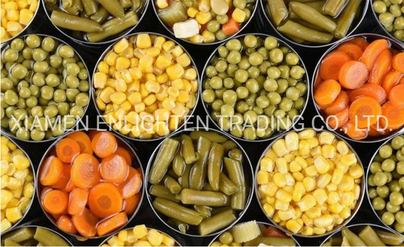 Fresh Canned Pickled Cucumber in Glass Canned Food