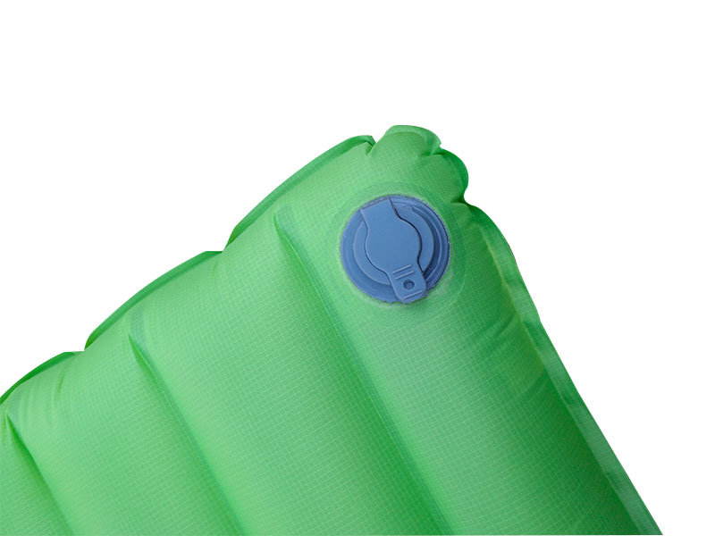 China Best Quality Insulated Self-Inflating Sleeping Pad for Camping and Traveling