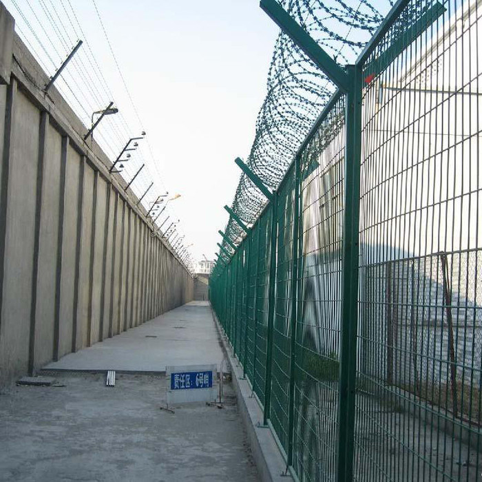 Black Welded Wire Fence Mesh Panel Farm Wire Mesh Fence Double Wire Fence