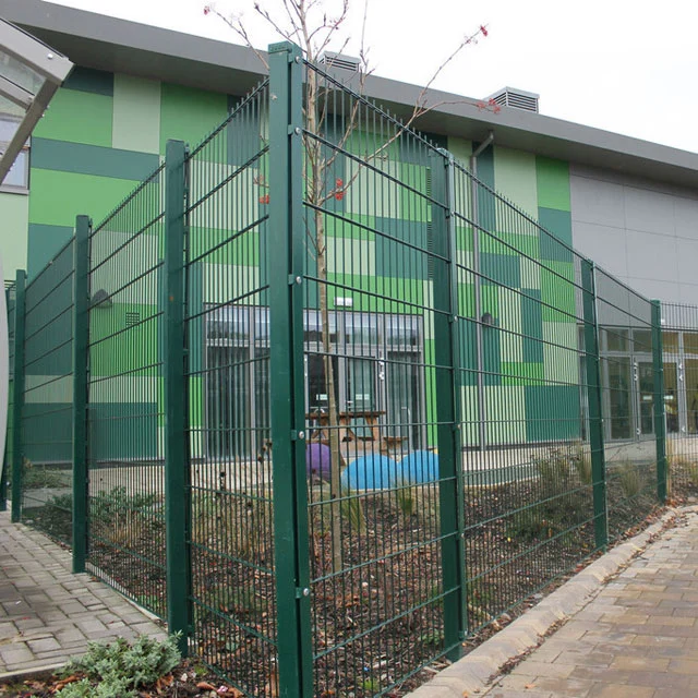 Green PVC Coated 656 Twin Bar Wire Mesh Panel Fencing