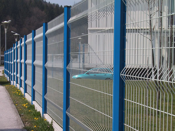 High Quality Wire Mesh Galvanized Iron Fence