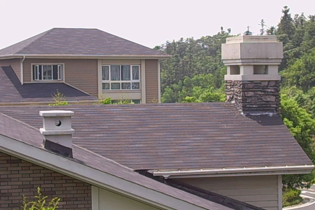 Popular Colorful Fiberglass Roof Tile / Bitumen Shingles