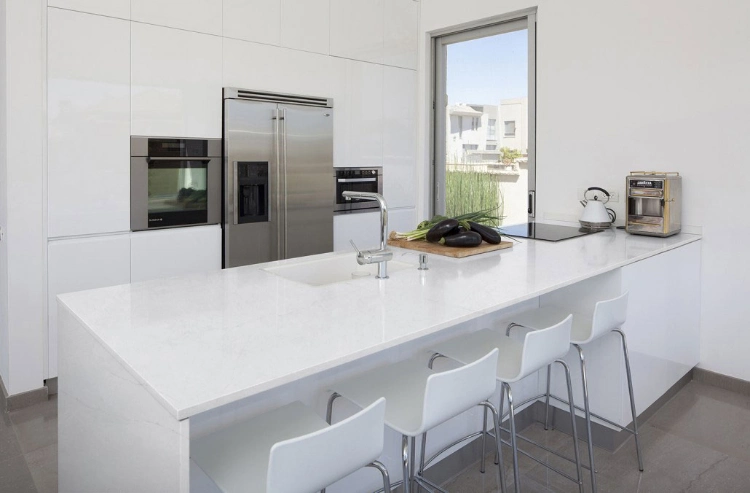 Calacatta White Marble Quartz Slabs with Red Veins