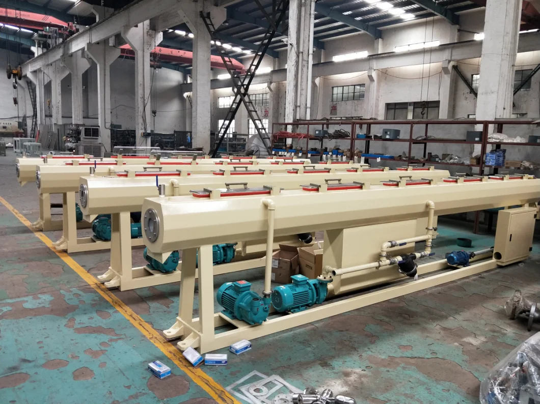 Plastic PVC HDPE PPR Pipe Extrusion Line Vacuum Calibration Tank Water Cooling Tank