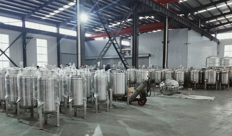 Factory Pirce Food Grade Sanitary Liquid Storing Vessel Jacketed Insulated Storage Tank