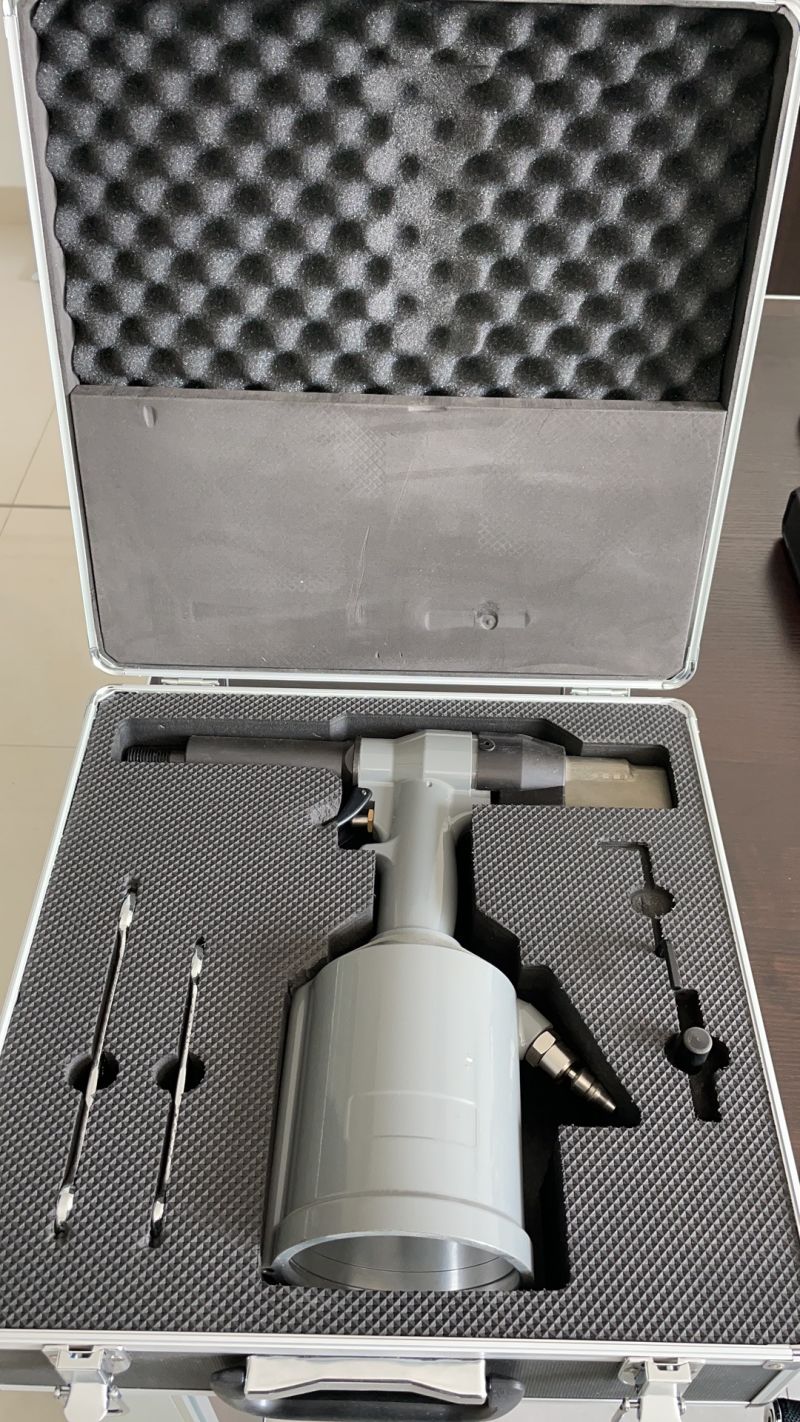 Adjustable Stroke Air Riveter Pneumatic Rivet Setting Tools Ability M10-M20