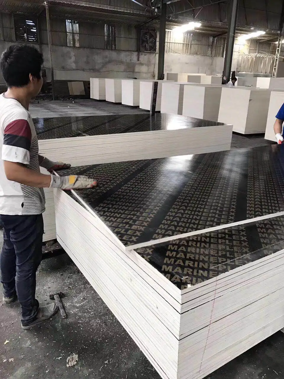 15mm Cheap Joint Poplar Core Black Brown Marine Film Faced Plywood for Construction