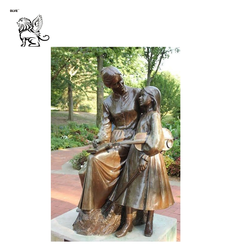 China Manufacture Life Size Outdoor Garden Scultpure Bronze Mother and Child Statue Bfsm-36