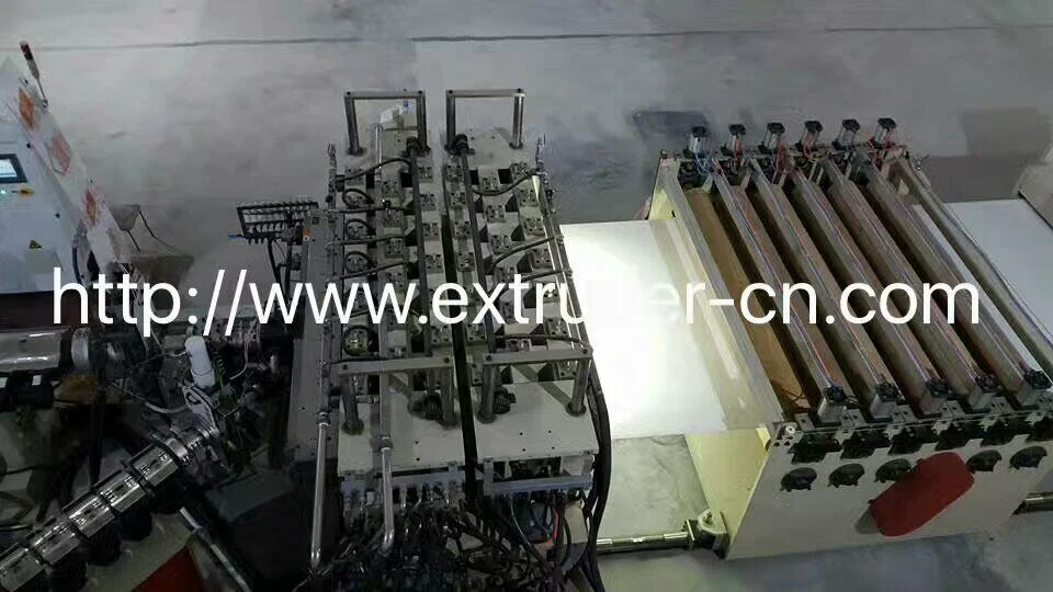 High Quality PC Multiwall Hollow Sheet / Lexan Sheet Extrusion Line