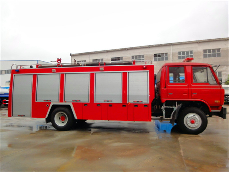 Foam Dry Powder Tank Fire Fighter Truck