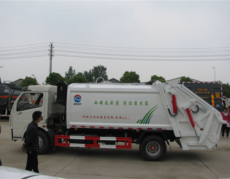 DFAC 4X2 8000 Liters New Compression Garbage Waste Refuse Truck for Sale