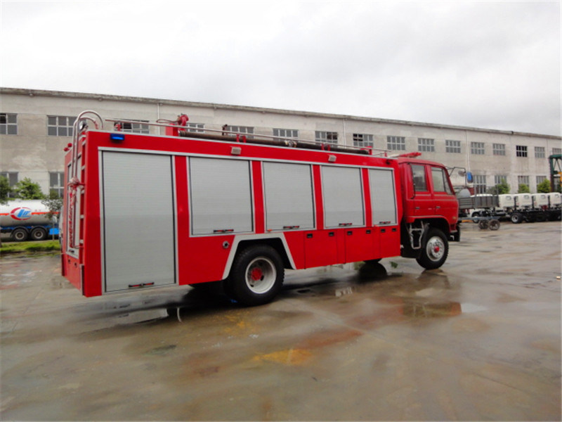 Dongfeng Double Axles Dry Powder Fire Truck