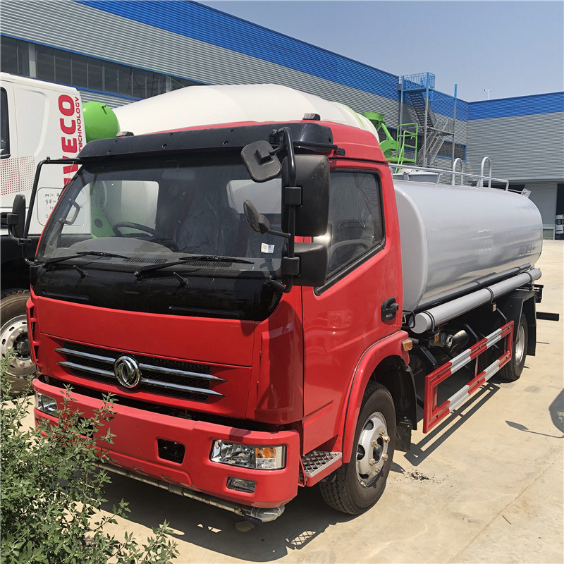 8000 Liters Dongfeng 4X2 Water Truck for Sale