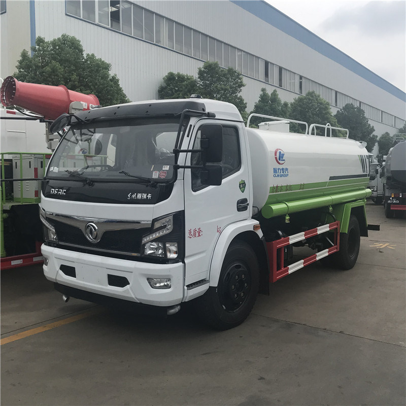 4X2 Dongfeng 6000 Liters Water Tank Truck